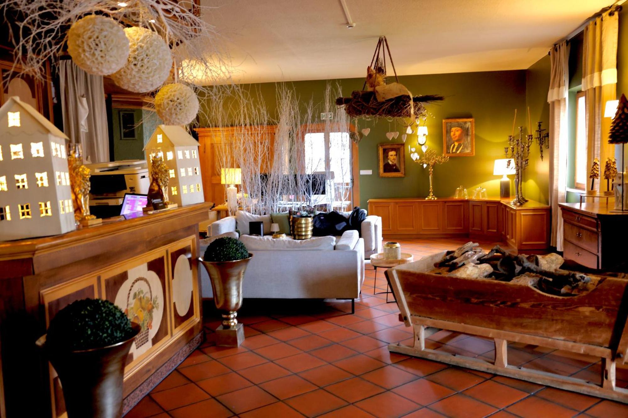 Hotel Restaurant Verger Des Chateaux, Route Des Vins Haut-Koenigsbourg Dieffenthal Exterior photo